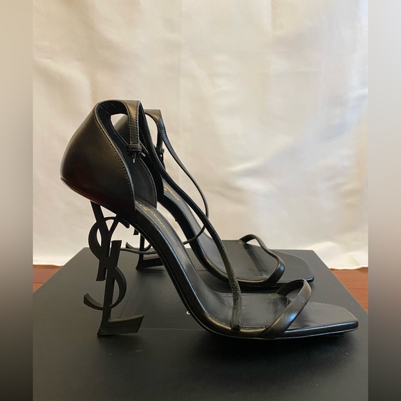 Gently Worn YSL Opyum Leather strap Sandal Size 8.5 - Picture 1 of 8